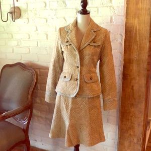 Women’s skirt suit Size 4